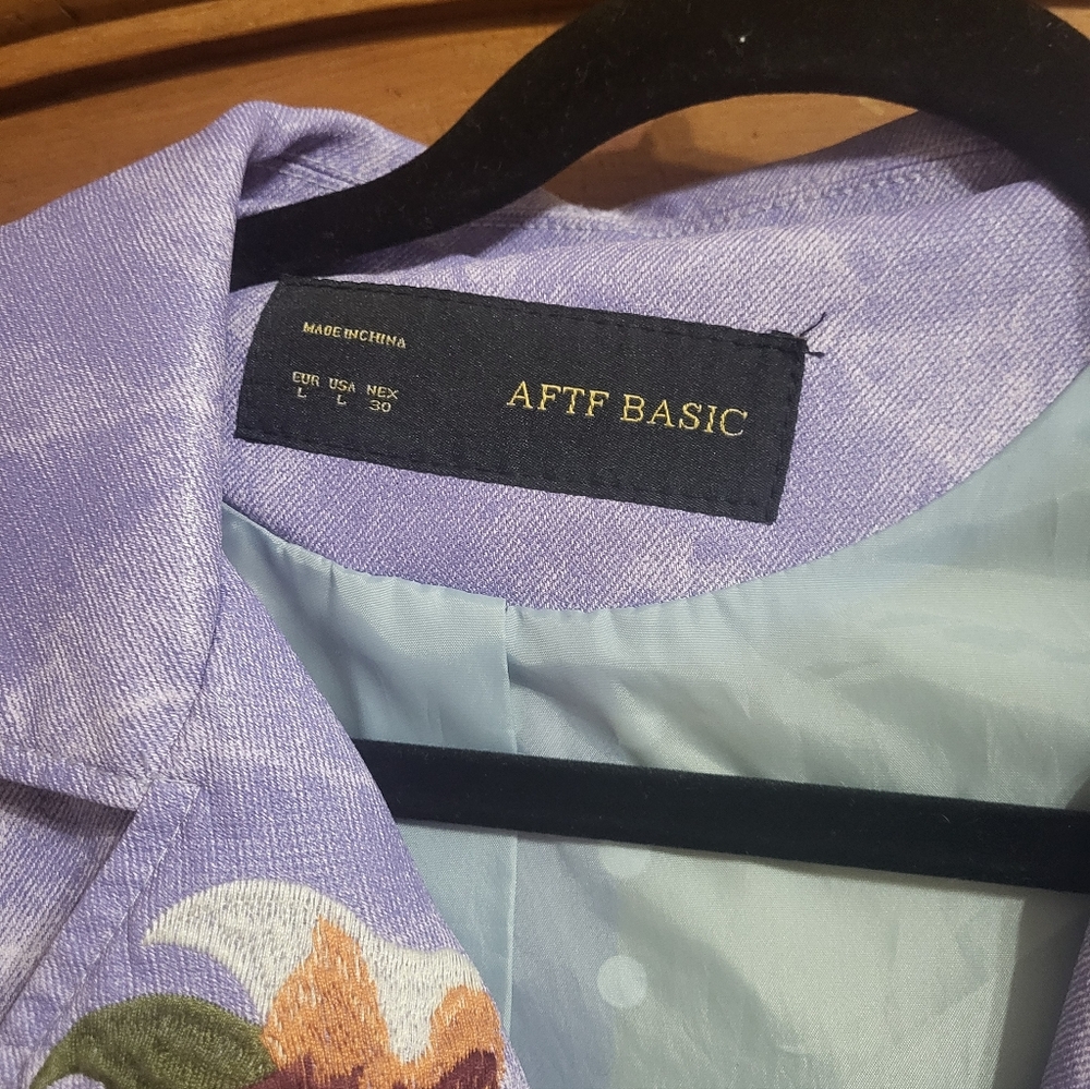 AFTF Basic Women's Embroidered Floral Jacket - Picture 2 of 12